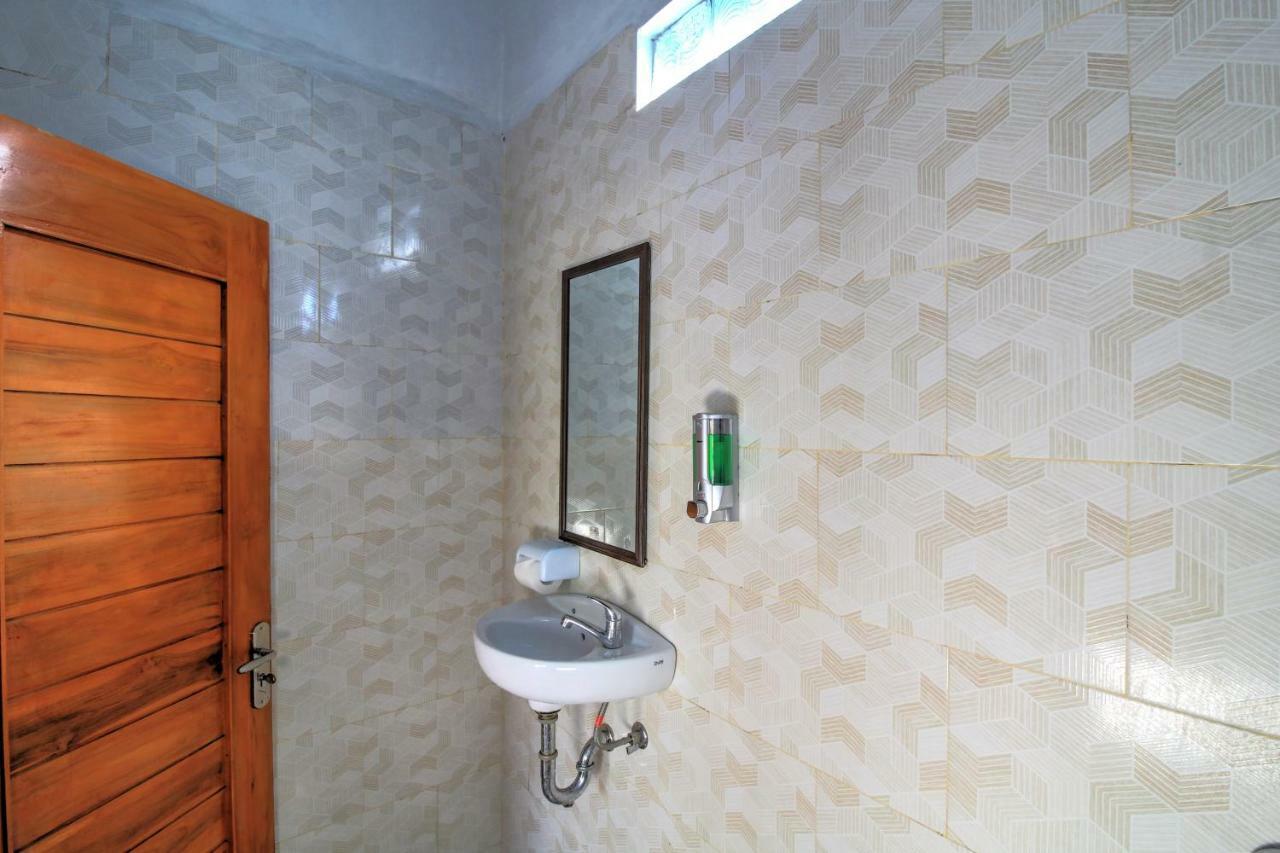 Arys Guest House Sakti Buitenkant foto